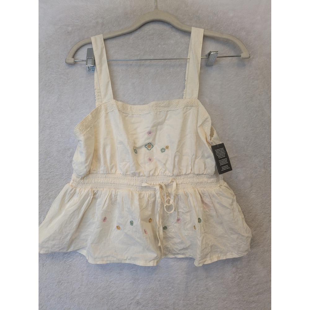 NEW Celebrity Pink Cami Top Women's M Cream Floral Embroidered Peplum Smocked